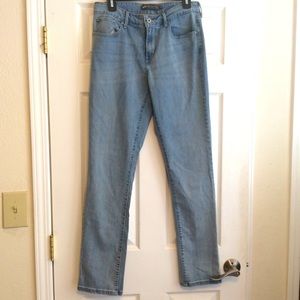 Levi’s Demi Curve Classic Rise Slim Leg lightwash women’s 10